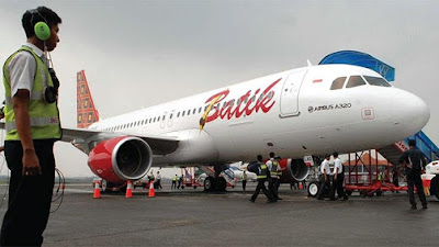 Akibat Cuaca Buruk Batik Air Batal Mendarat di Bandara Sam Ratulangi