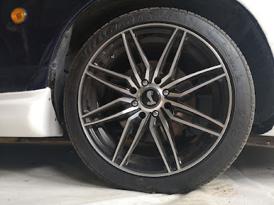 Cobra wheel cap centers on Mazda MX5 / Miata