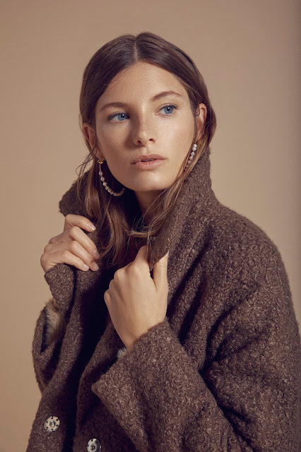 SIMPLE LINES LEFTIES WOMAN COLLECTION AW’19 SIMPLE LINES LEFTIES WOMAN COLLECTION AW’19