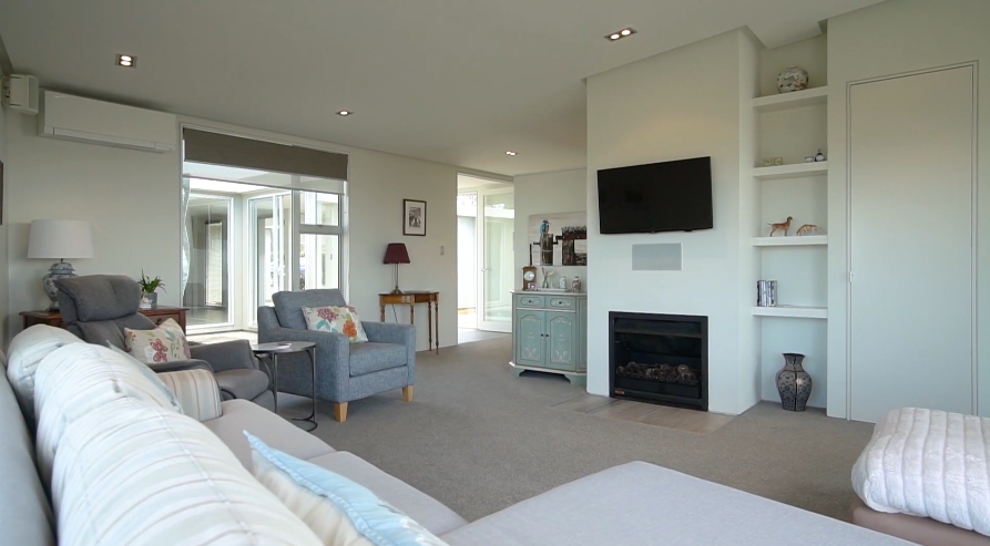 15 Interior Design Photos vs. 184E Prestidge Rd, Aongatete, New Zealand