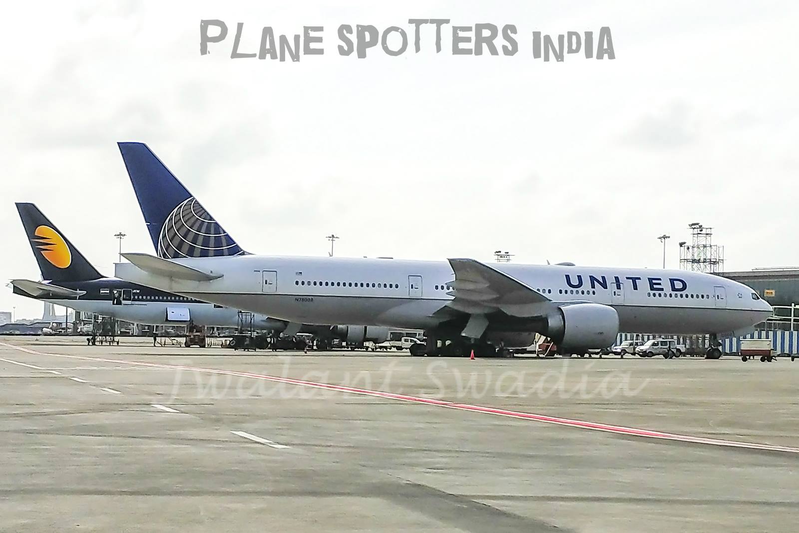 United Airlines Grounded The Passengers Perspective - 3xgyv0r