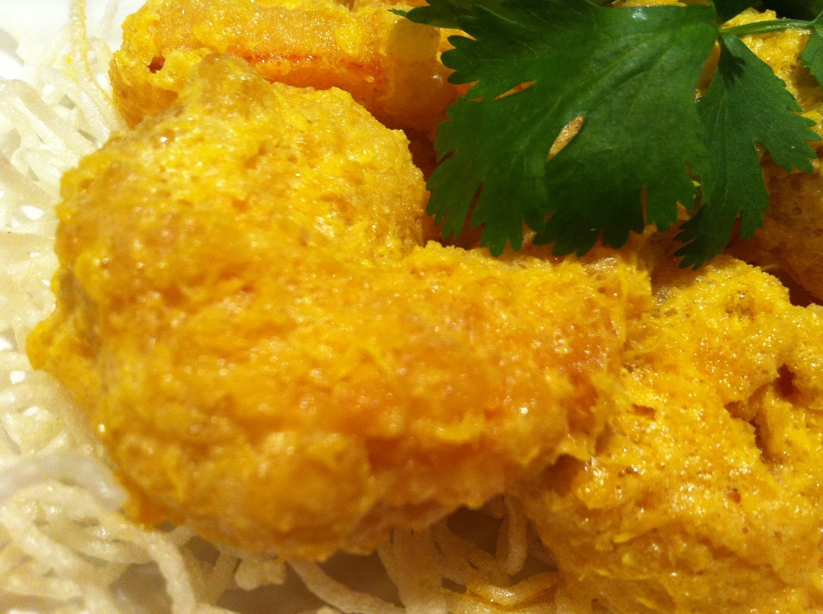 Street Food Warms Your Heart Deep Fried Prawns in Salted Egg Yolk