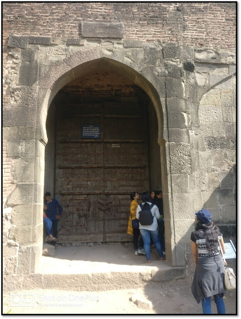 shaniwar wada, 5 major doors at shaniwar wada