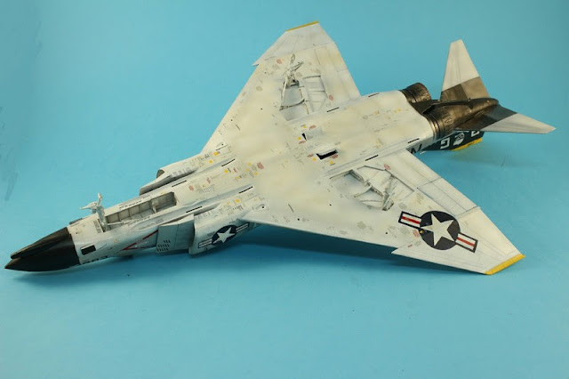 Montage pas à pas du F-4B Phantom II d'eduard au 1/48. F-4B Phantom II,Eduard 1/48, la pose des décalcomanies.