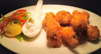 Serving fried chicken wings with sauces for fried chicken wings recipe