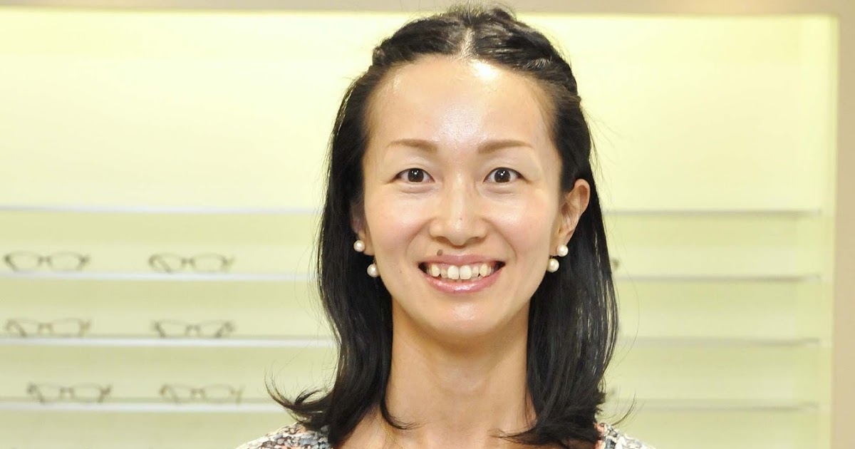 強度近視女性でもメガネ美人。 強度近視メガネでも、まるでフランス人みたい。