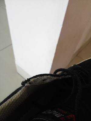 Sepatu Black Master