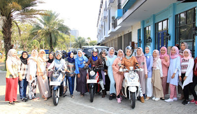 Fitur New Yamaha Fino 125 Blue Core bersama Komunitas Hijab Fitur New Yamaha Fino 125 Blue Core bersama Komunitas Hijab