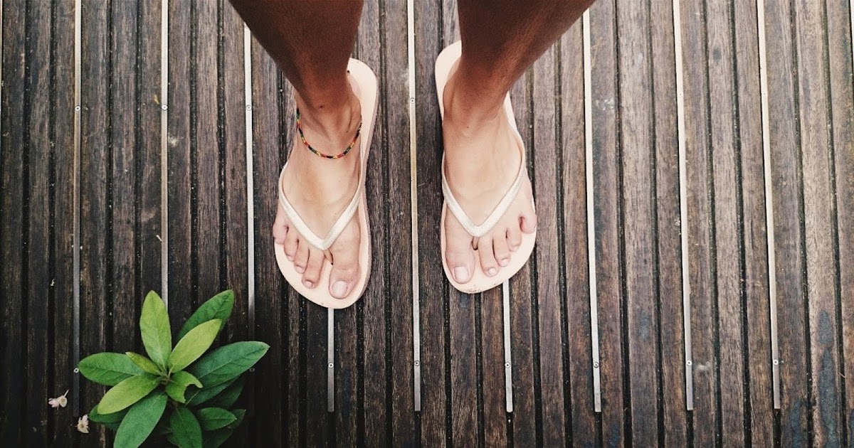 5 Simple Ways How to Reuse Old Rubber Slippers or FlipFlops