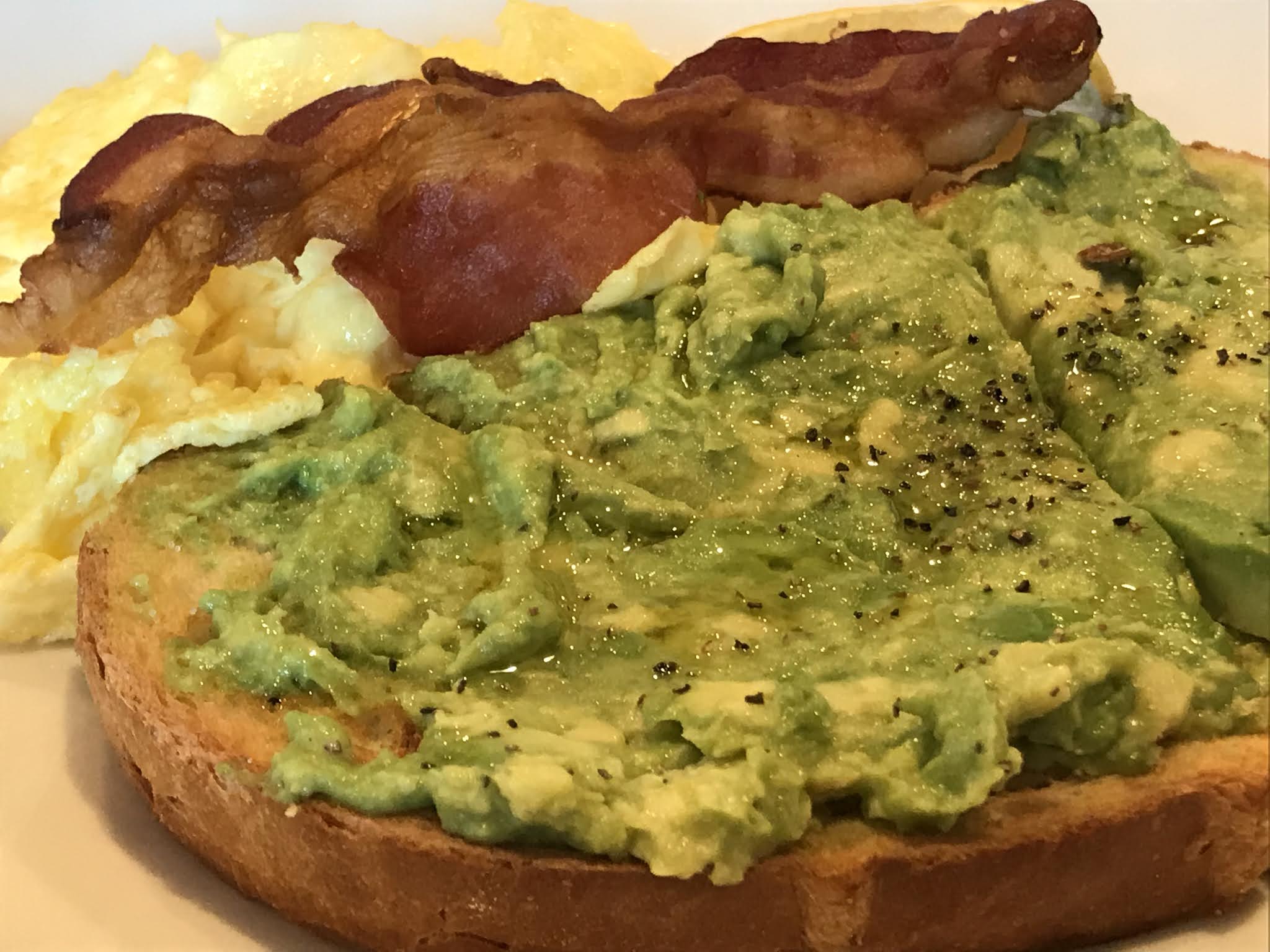 la Madeleine’s Market and Bakery offers their first drivethrough