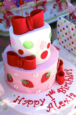 Party Ideas: Strawberry Shortcake Themed Birthday and DIY Lemonade