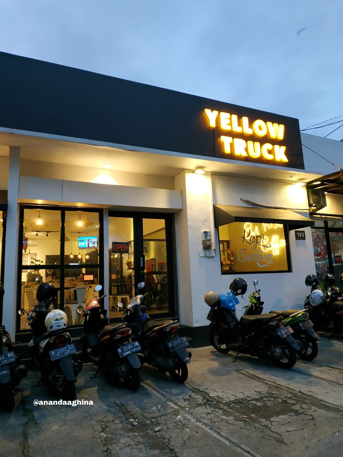 Yellowtruck Coffee Purwokerto Yellowtruck Coffee Purwokerto