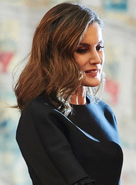 Queen Letizia wore Carolina Herrera Dress from Pre Fall 2015 Collection and carried Carolina Herrera clutch bag, Letizia wears Hugo Boss pumps