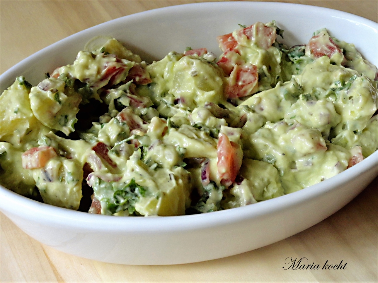 Maria kocht: Kartoffelsalat mit Avocado-Creme / Avokádókrémes ...