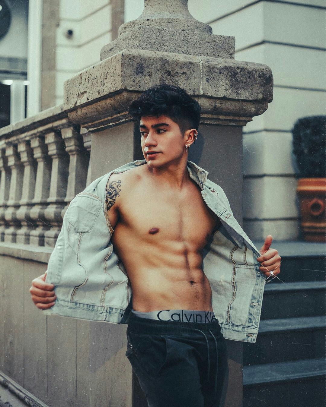 Juan Bernardo Flores