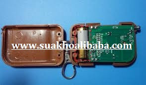 Cách Thay Pin Điều Khiển Cửa Cuốn Chi Tiết Cách Thay Pin Điều Khiển Cửa Cuốn Chi Tiết