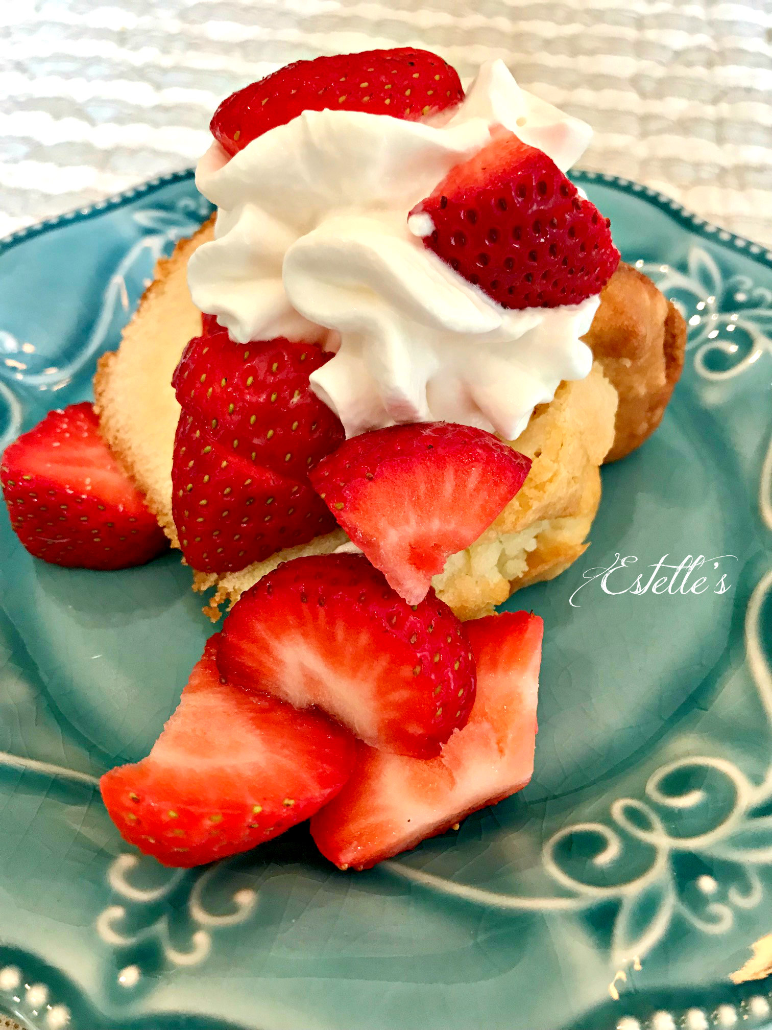 Estelle's THE PERFECT POUND CAKE from THE PIONEER WOMAN! DID WE LIKE IT?