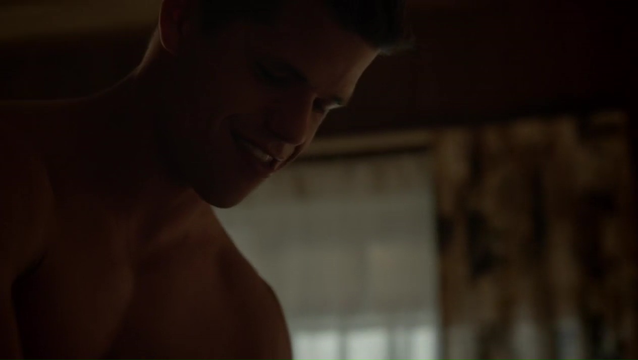 Charlie Carver and Keahu Kahuanui shirtless and kissing in Teen Wolf 3-06 &...
