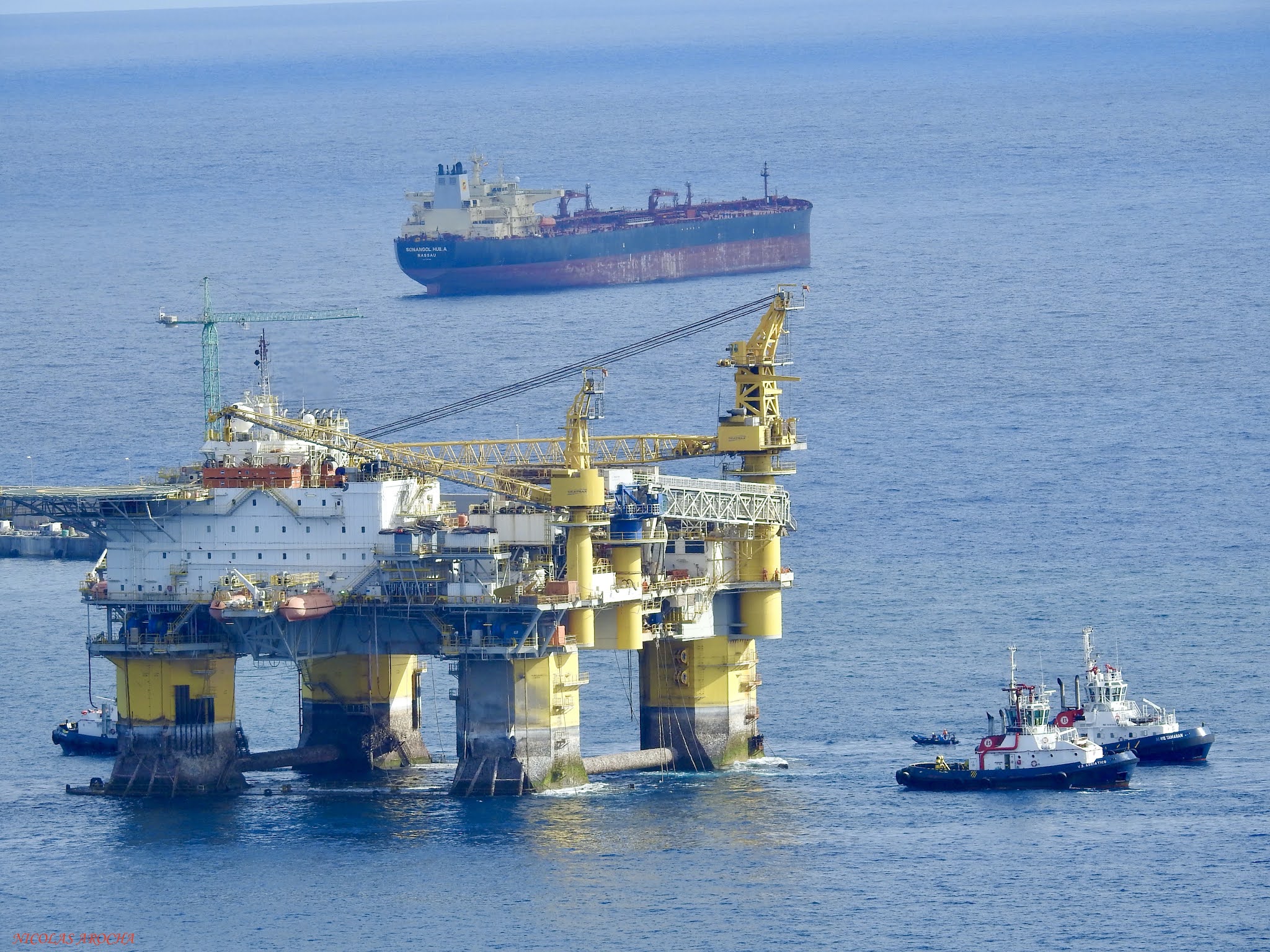 SANTACruceros / La LUZ: ATLANTICA DELTA / PACIFIC DOLPHIN