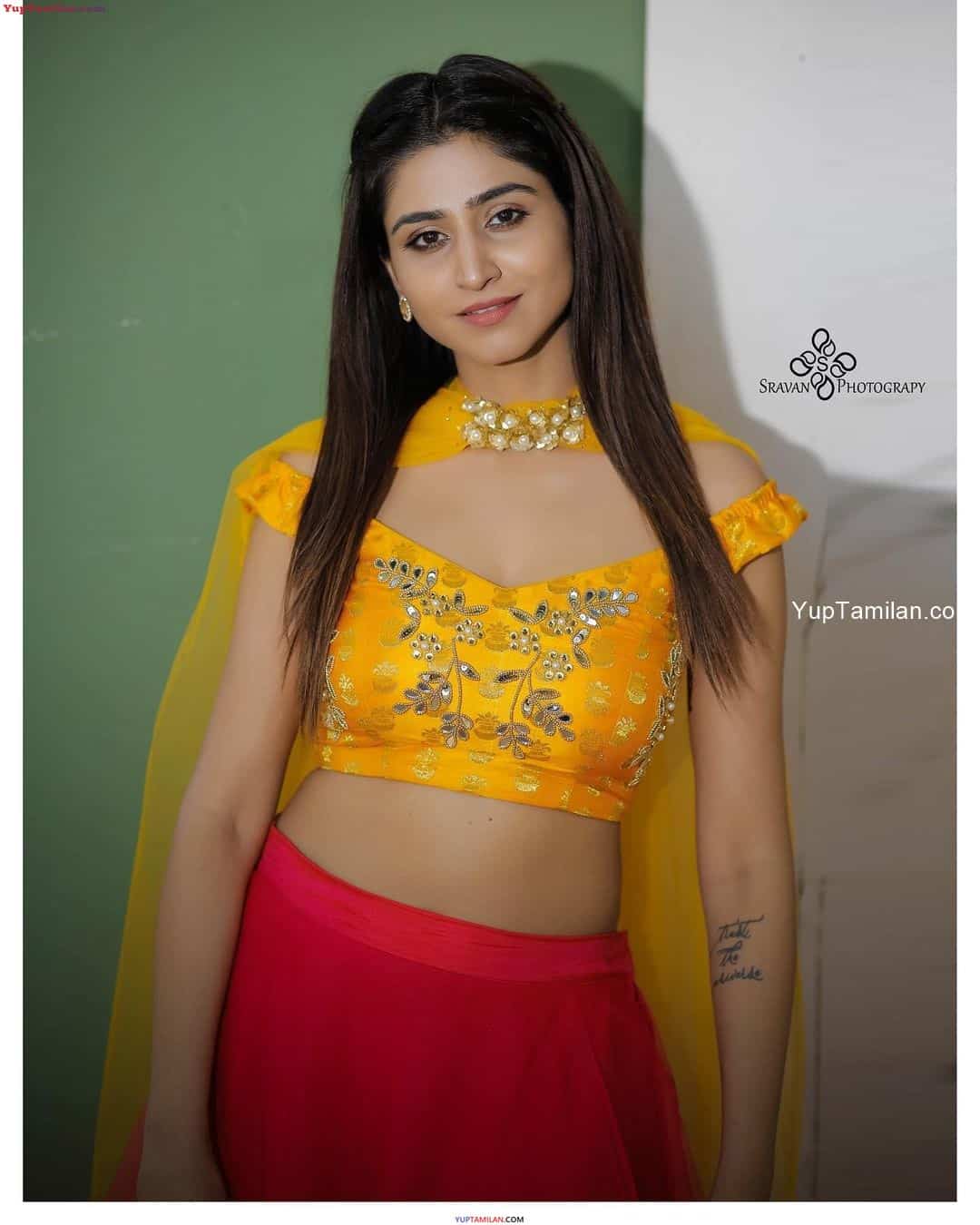 Priya varrier navel