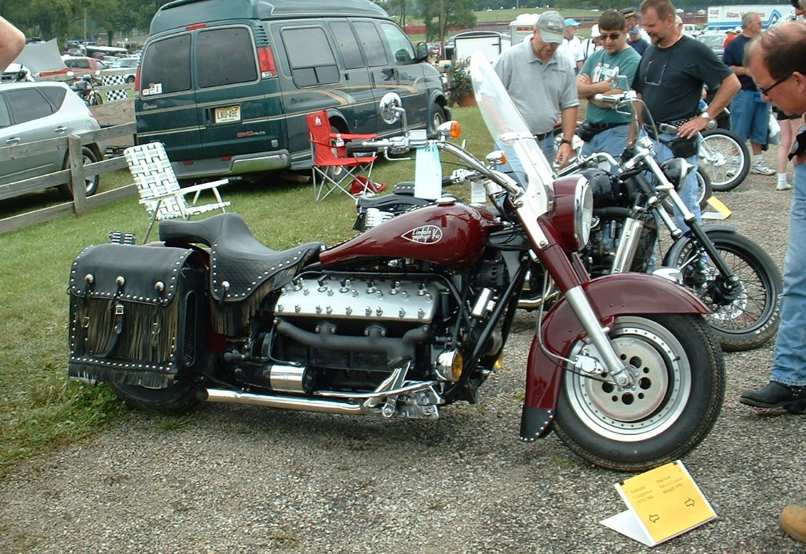 boss hoss v12 price