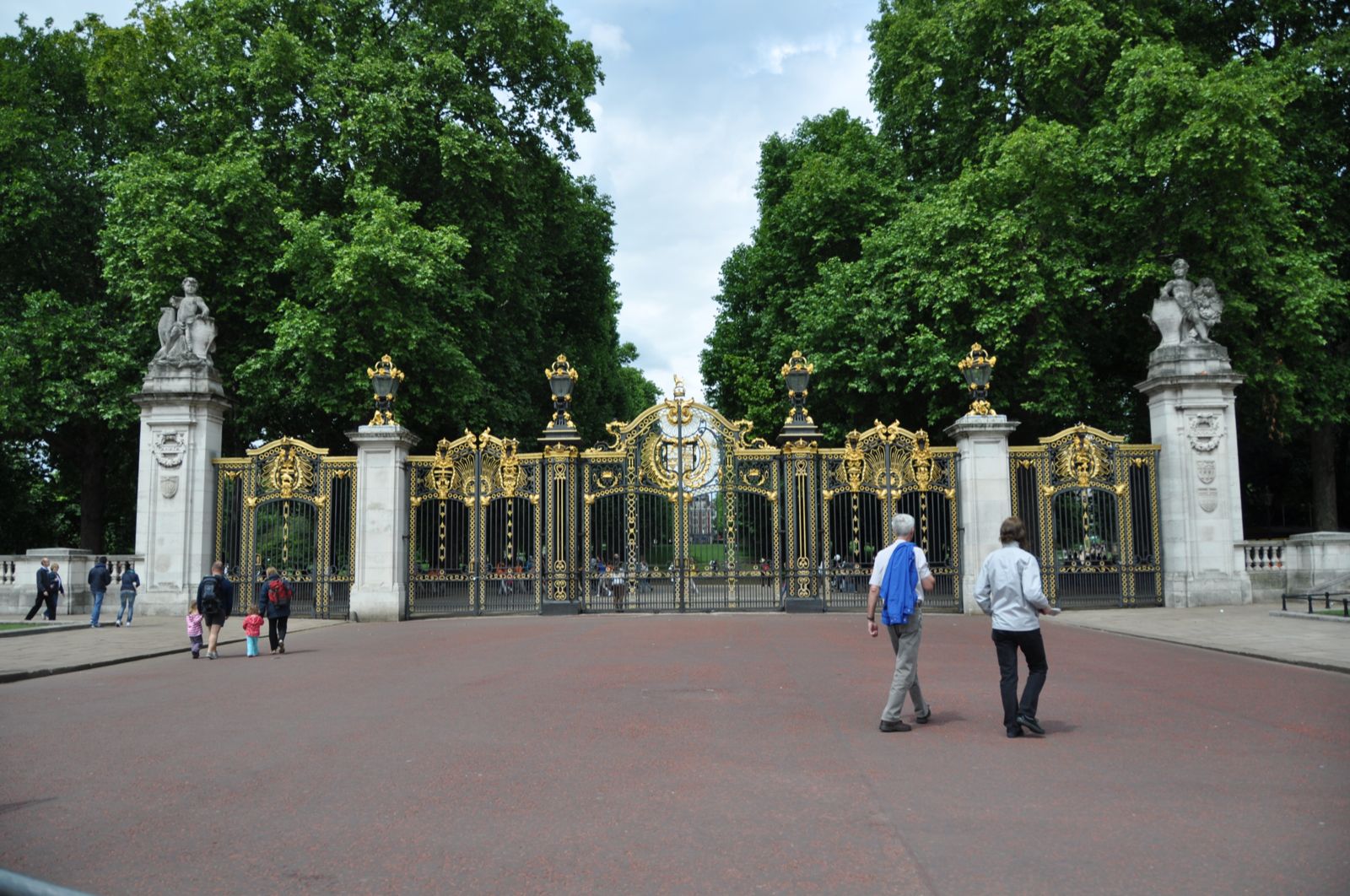 The F-Stops Here...: The Canada Gate