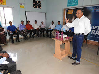 Mahendra Patel conducts training at SEDI