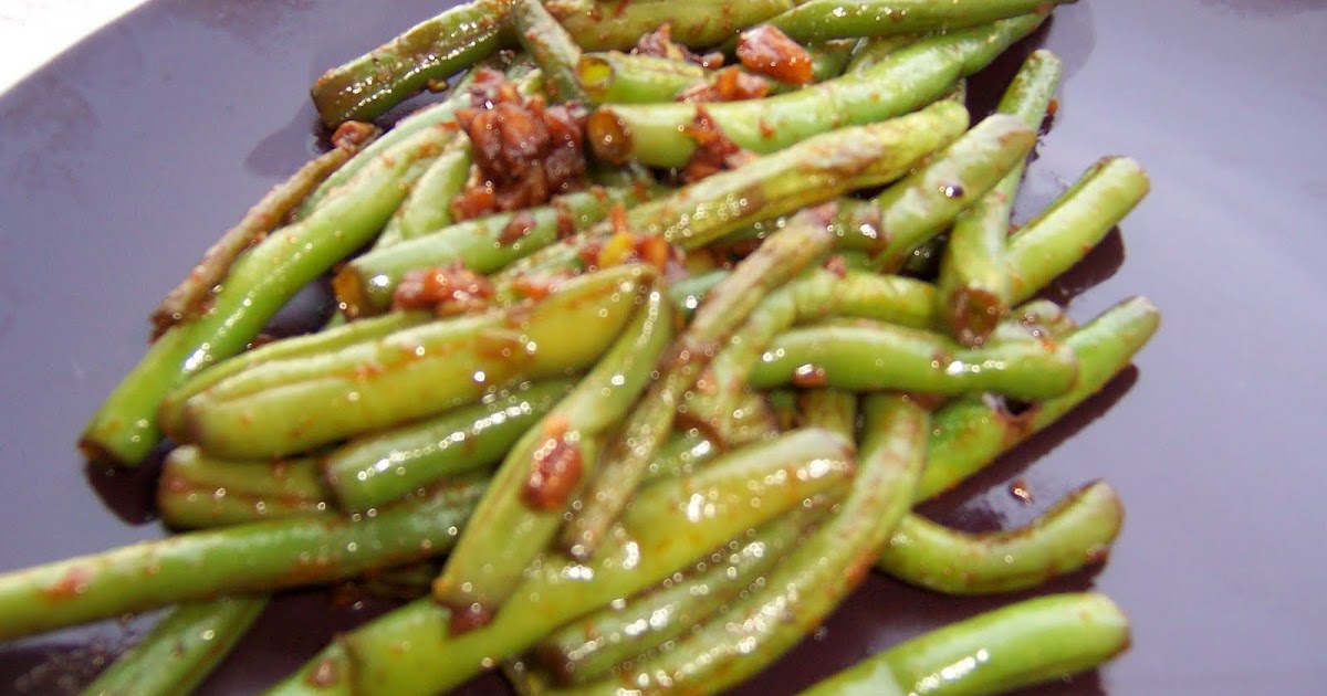 Veggie Tales: Spicy Garlic Green Beans