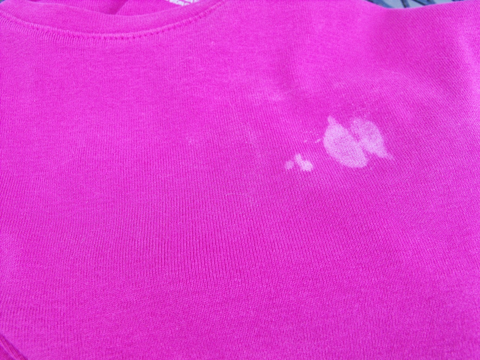 Smile for no reason Removing Oil Stains From Clothing With Baking Soda??