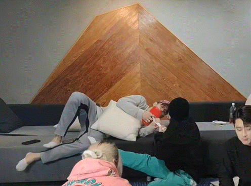 6시간동안 진행된 혼란의 카오스 + 대환장파티였던 브이앱 | 인스티즈