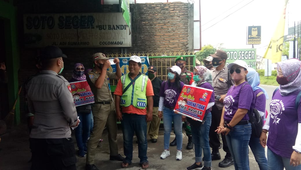 Serma Tri Gumawan Gencarkan Protokol Kesehatan di Wilayah Colomadu Karanganyar