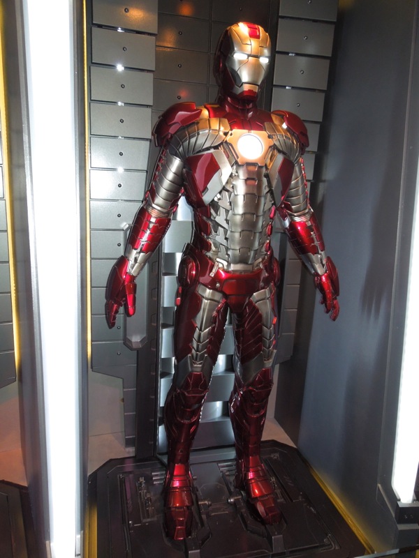 Iron Man Mark V briefcase armour