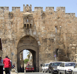 أسواق القدس - أسماء أسواق مدينة القدس وتاريخها Lion_gate_jerusalemd8a8d8a7d8a8-d8a7d984d8a3d8b3d8a8d8a7d8b71