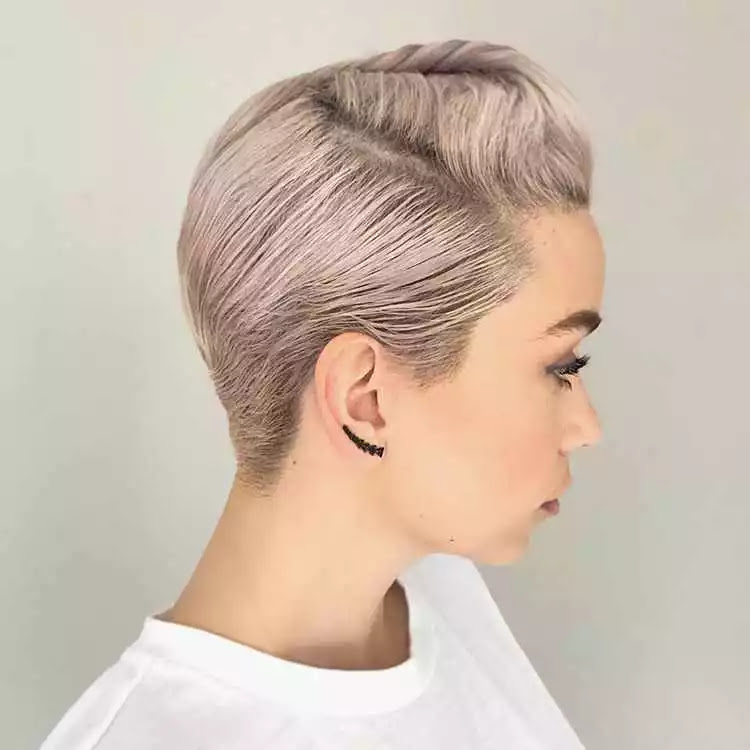 pixie haircut for round face