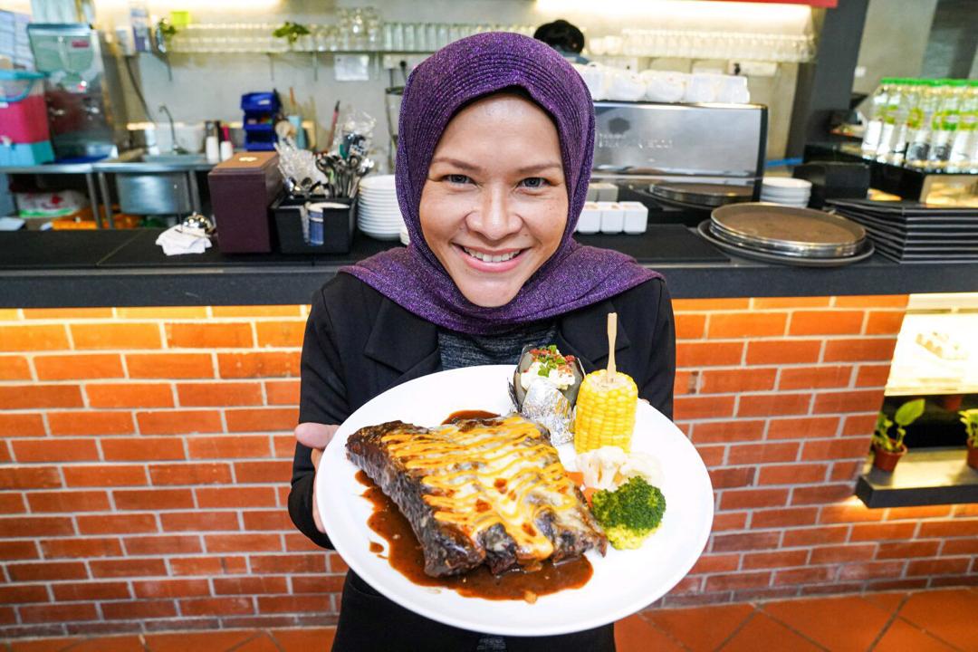 Wadihana Islamic Steakhouse Giving Away 999 Steak For Freeeeeeee