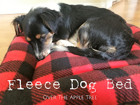Fleece Dog Bed, Over The Apple Tree