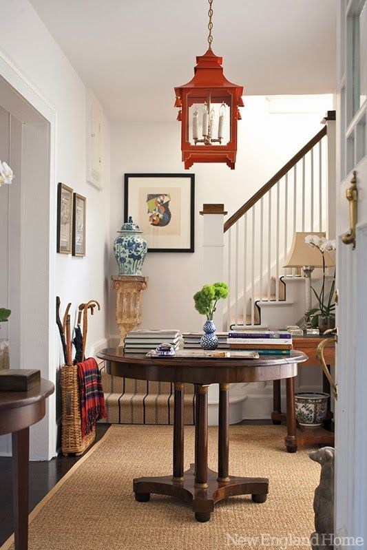 HALL DE ENTRADA E MESA REDONDA