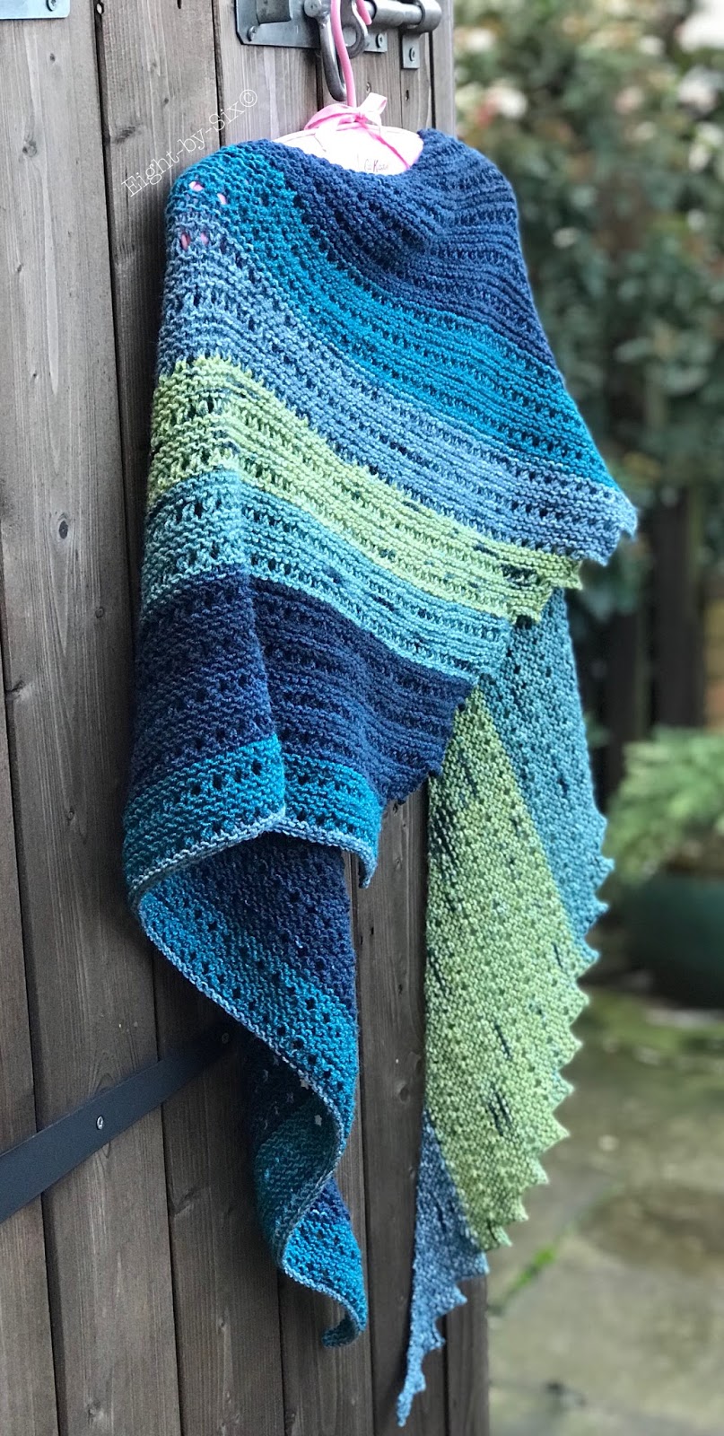 hitchhiker shawl with eyelets