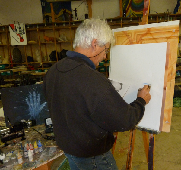 Hangar Art News Airbrush painting