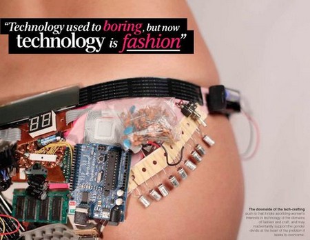 Phần mềm thiết kế, chỉnh sửa Video VSDC Free Video Editor 5 Nóng bỏng bộ bikini làm từ… linh kiện máy tính