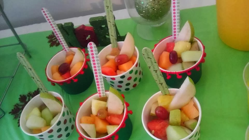 {DIY} Fruit cups and Spoons under 5
