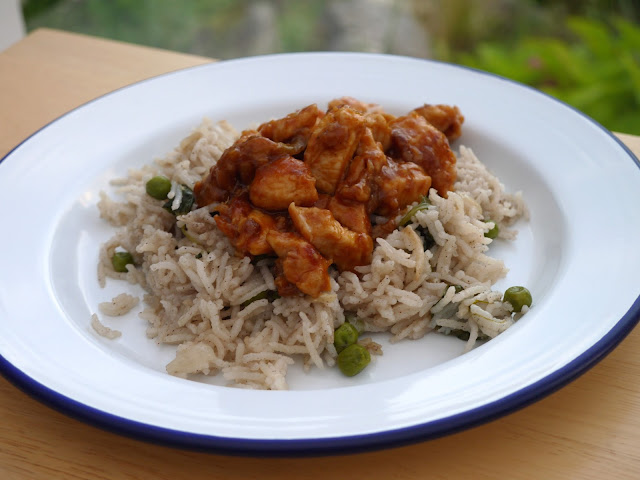 This Muslim Girl Bakes: Sticky, Spicy Chicken with Pea + Cinnamon Rice.