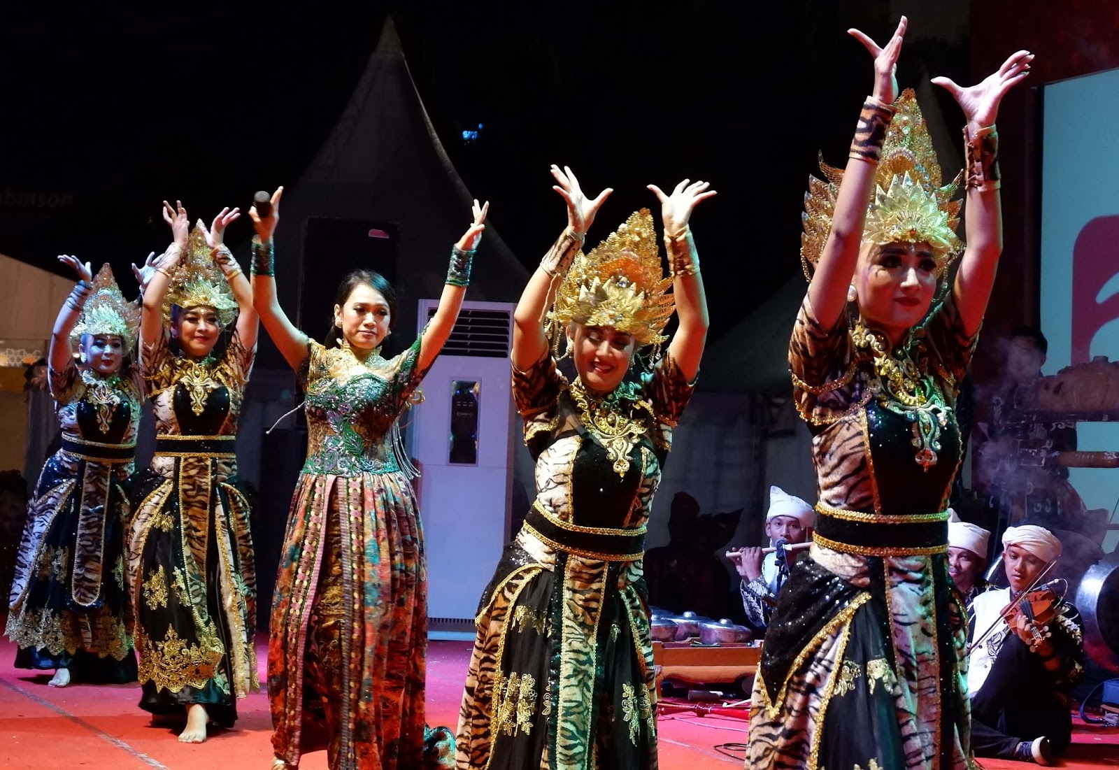 BAROMETER JAWA BARAT