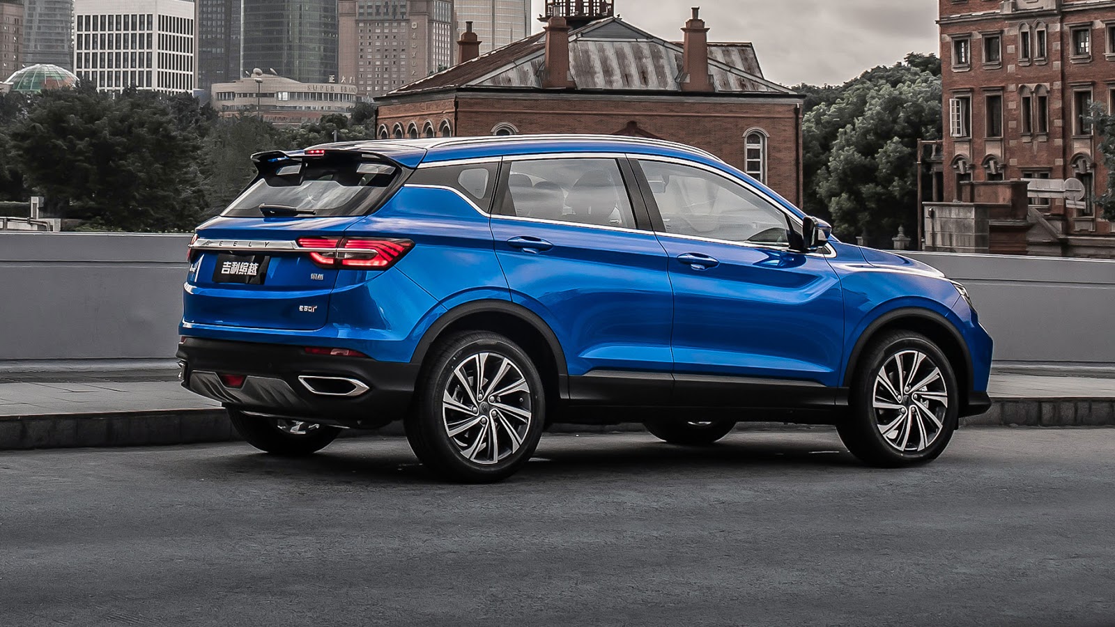 кроссовер geely coolray