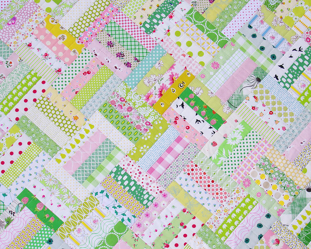 Pink Lemonade ~ A Finished Quilt | Red Pepper Quilts 2015