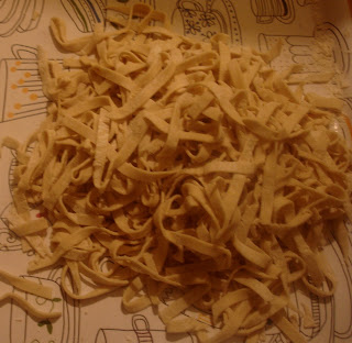 libyan food: Libyan Home-made Pasta: Megata/Rishdet Burma مقطع/رشدة برمة
