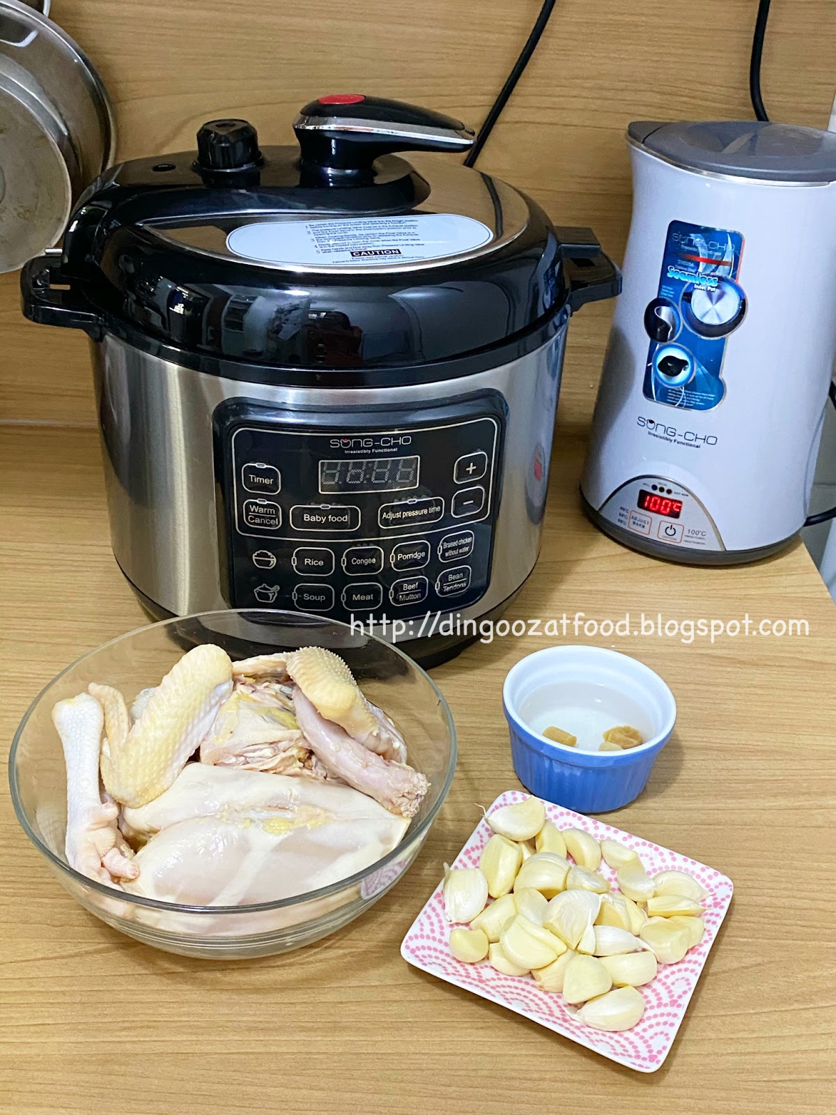 Miki's Food Archives Garlic & Dried Scallops Chicken Soup 大蒜瑶柱鸡汤