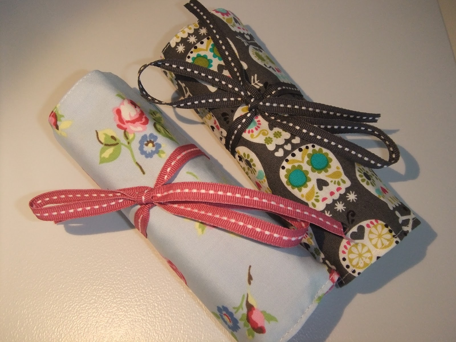 Sew Scrumptious Felt Tip / Pencil Roll Tutorial