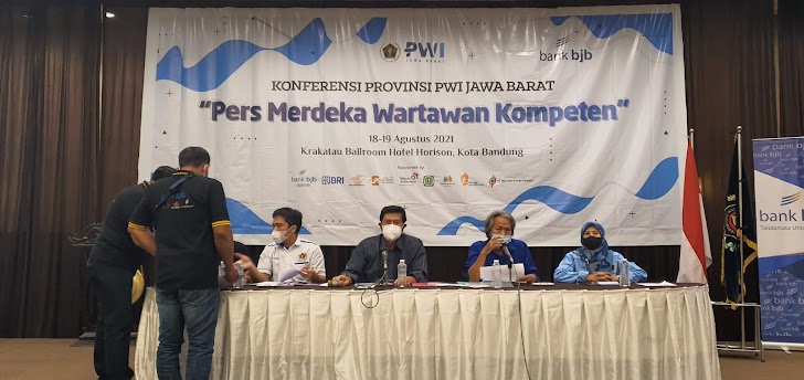 Zugito, Ketua Bid Organisasi PWI Pusat Pimpin Sidang Konferensi PWI Prov Jawa Barat 2021-2026