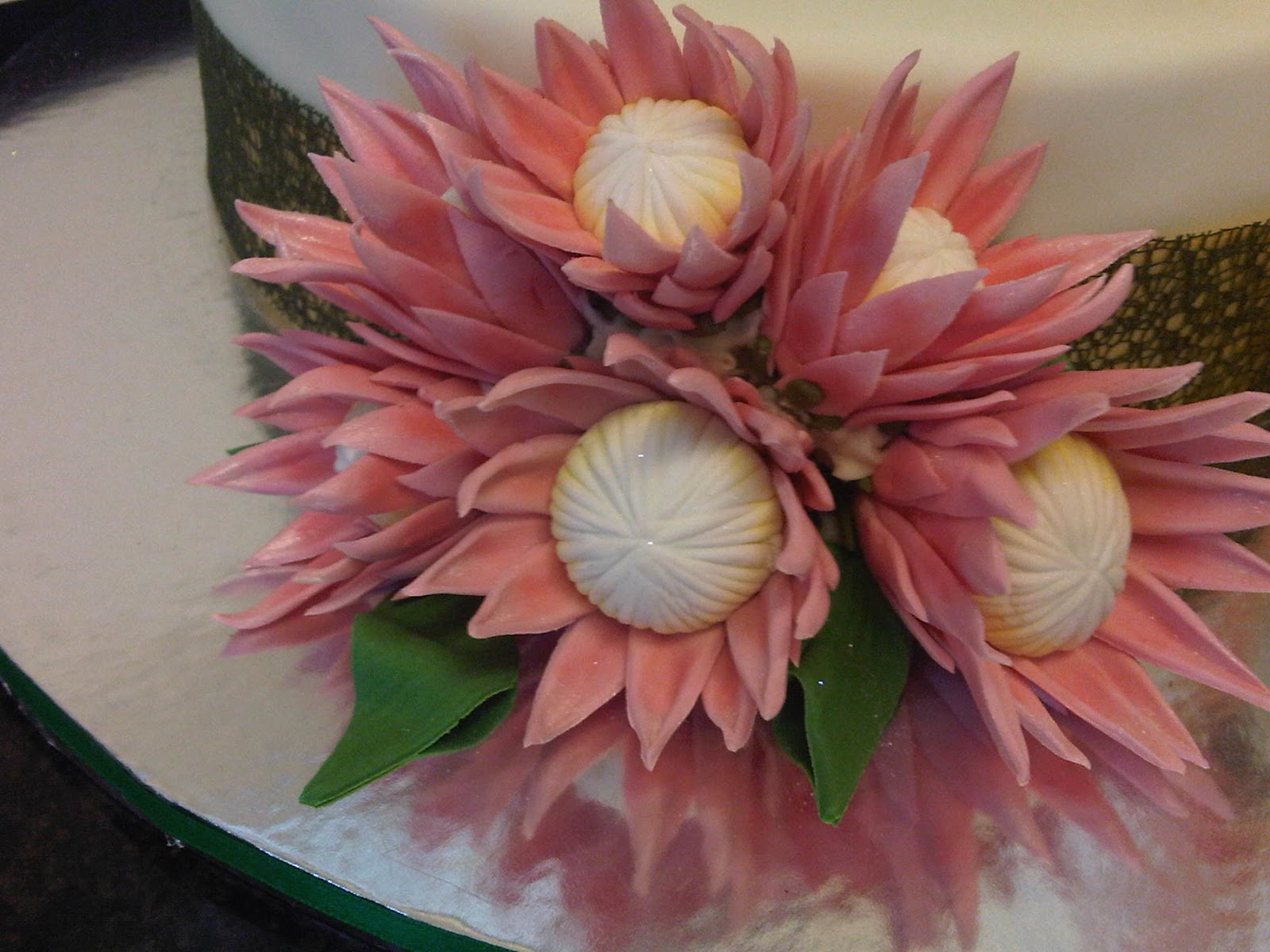 to Just Iced Protea wedding cake!